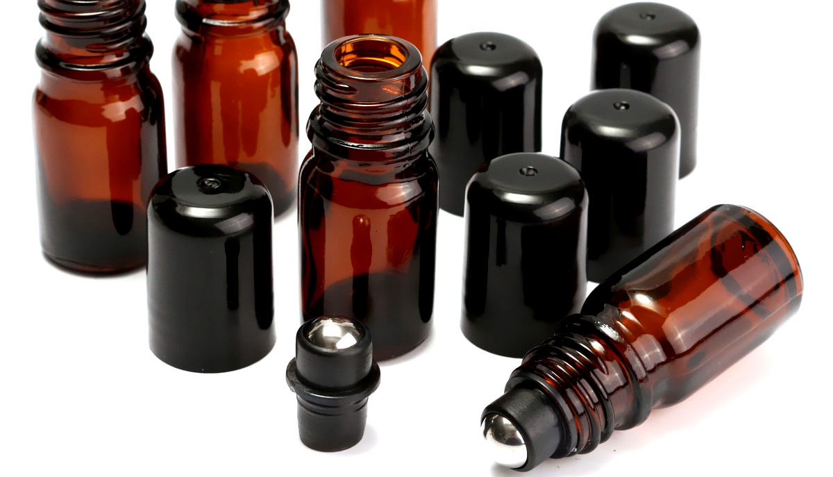 Откройте для себя будущее ухода за кожей с флаконами-роллерами BEYAQI